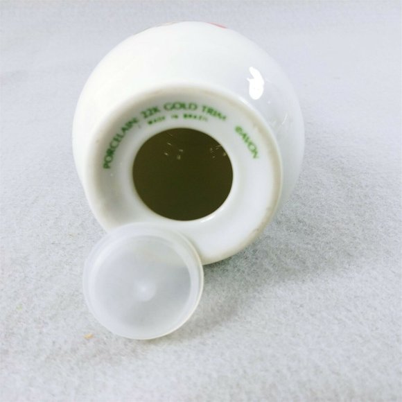 Sugar Shaker by Avon Strawberries Porcelain 22K Gold Trim Vintage - Picture 4 of 8